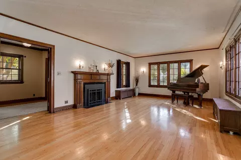 926 E College Ave, Appleton, WI 54911 photo 11
