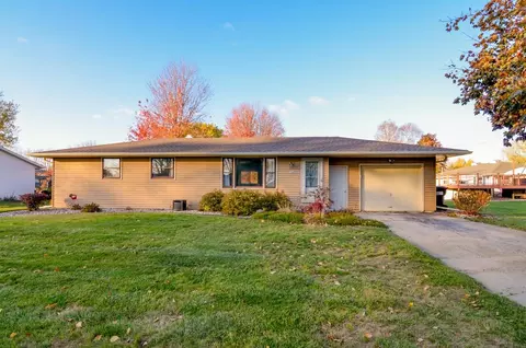 1940 W Vans Ct, Freedom, WI 54130
