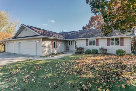 w7575 Highview Court, Shiocton, WI 54170