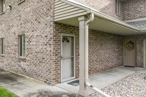 3333 N Casaloma Dr #11, Appleton, WI 54913