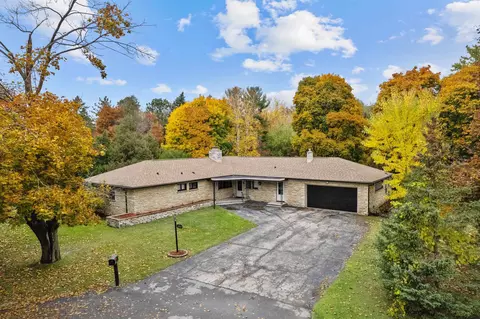 190 Riverview Ct, Appleton, WI 54915