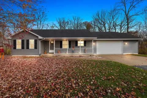 2220 Creek Wood Trl, Abrams, WI 54101
