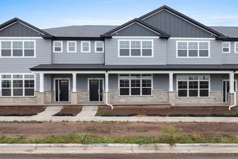 2885 Howard Cmns, Howard, WI 54313
