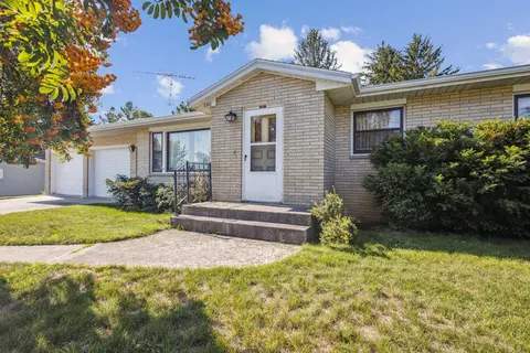 1511 Silver Moon Ln, New Holstein, WI 53061