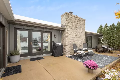 5147 N Harbour Dr, Winneconne, WI 54986