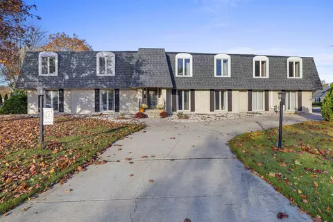 1240 Circle Dr, Ashwaubenon, WI 54313