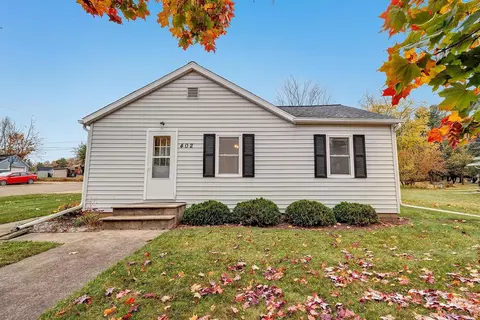 402 S Washington St, Oconto Falls, WI 54154