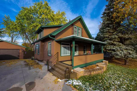 24 N 3rd St, Winneconne, WI 54986