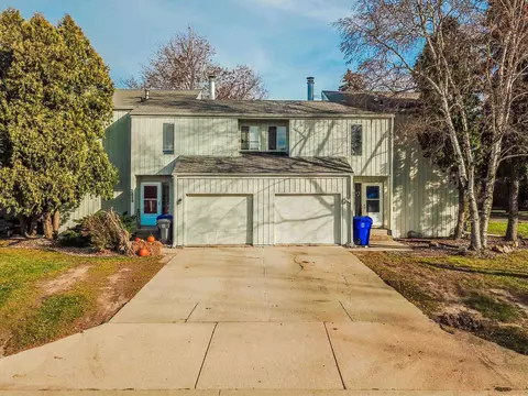 2826 N Kin St, Appleton, WI 54911