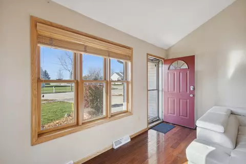 4724 N Apple Rd, Appleton, WI 54913 photo 4
