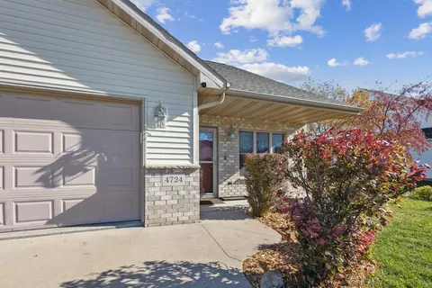 4724 N Apple Rd, Appleton, WI 54913