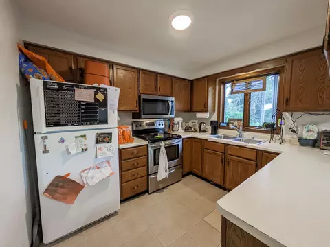 1923 W Jonathon Dr, Appleton, WI 54914 photo 11