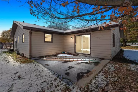 114 Northbreeze Dr, Appleton, WI 54911 photo 2