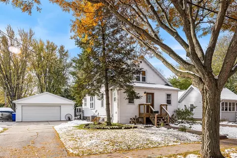 157 W Seymour St, Appleton, WI 54915 photo 3