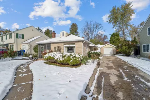 216 E Glendale Ave, Appleton, WI 54911 photo 2