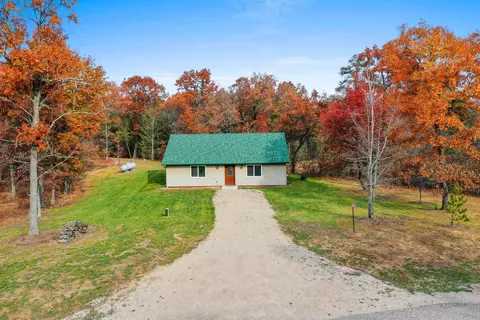 w10027 Terri Lane, Crivitz, WI 54114
