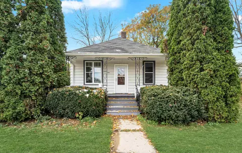741 Higgins Ave, Neenah, WI 54956