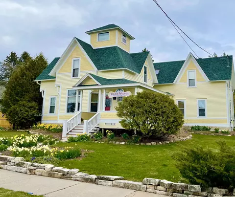 454 N 7th Ave, Sturgeon Bay, WI 54235