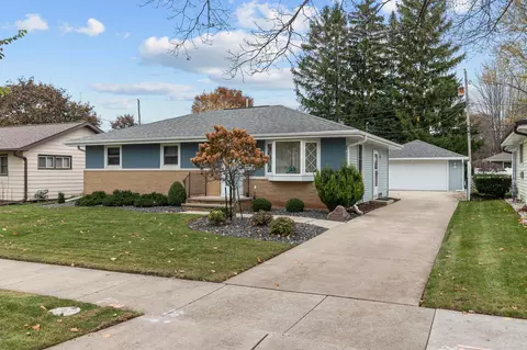 830 Christine St, Appleton, WI 54915 photo 2