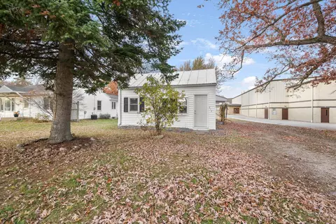 214 Euclid Ave, Manawa, WI 54949