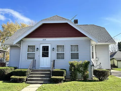 309 2nd St, Neenah, WI 54956
