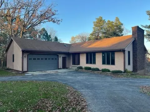 w2718 Kniep Road, Elkhorn, WI 53121