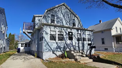 1555 Ellis St, Green Bay, WI 54302