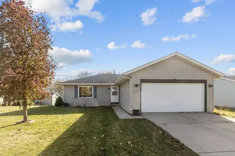 215 Prairie Fox Ct, North Fond Du Lac, WI 54937