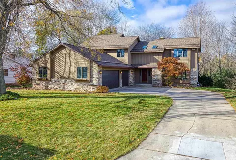 905 N Kensington Dr, Appleton, WI 54915