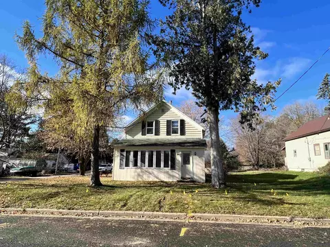 145 Lafollette St, Iola, WI 54945 photo 33