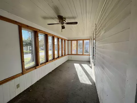 145 Lafollette St, Iola, WI 54945 photo 3
