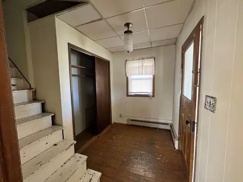 145 Lafollette St, Iola, WI 54945 photo 4