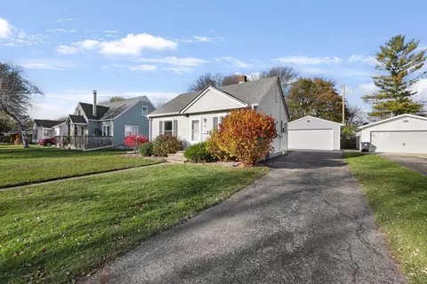 616 Hansen St, Neenah, WI 54956