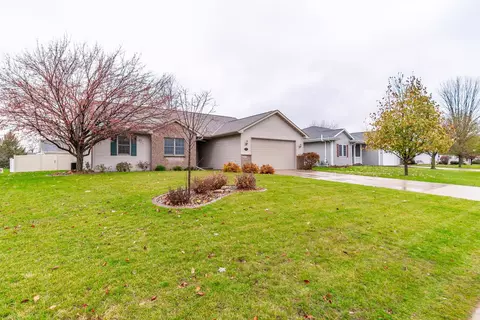 2190 High Meadows Ln, Neenah, WI 54956