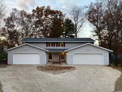 651 St Martin Ct, Green Bay, WI 54311