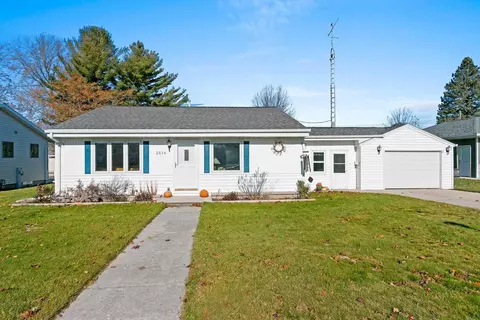 2514 37th St, Two Rivers, WI 54241