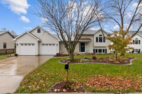 328 Omaha Ave, Neenah, WI 54956