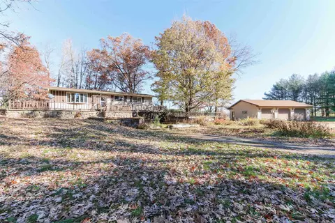 n3690 Oak Ridge Road, Waupaca, WI 54981