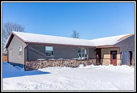 2121 Taylor St, Little Chute, WI 54140