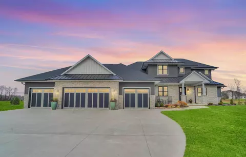 3118 Rose Moon Way, Neenah, WI 54956