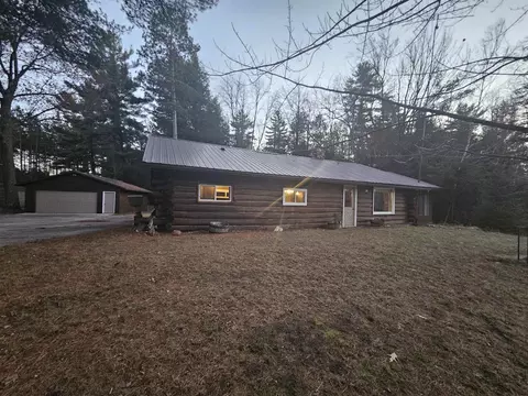 13345 Pine Rd, Suring, WI 54174