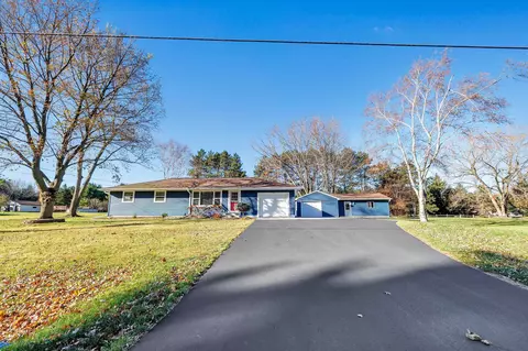2545 Northwood Rd, Green Bay, WI 54313