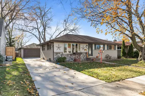857 Harding St, Menasha, WI 54952
