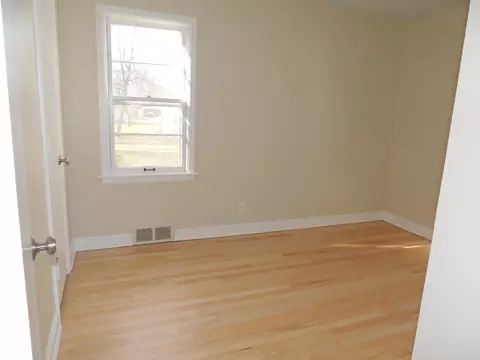 1819 S Sanders St, Appleton, WI 54915 photo 6