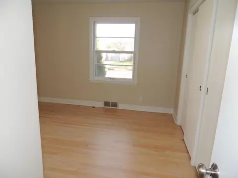 1819 S Sanders St, Appleton, WI 54915 photo 5