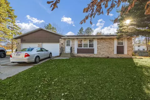 2605 He Nis Ra Ln, Green Bay, WI 54304