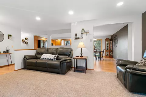 980 Oakview Dr, Oneida, WI 54155 photo 4