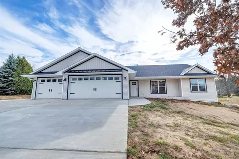 1046 Eagle Dr, Sobieski, WI 54171