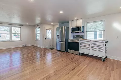 Living - 1906 S Memorial Dr, Appleton, WI 54915 photo 1 of 1