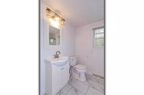 Bath - 1906 S Memorial Dr, Appleton, WI 54915 photo 1 of 3
